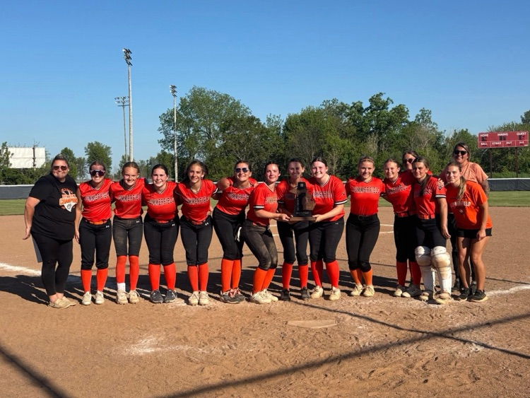 Image of softball team and district trophy 