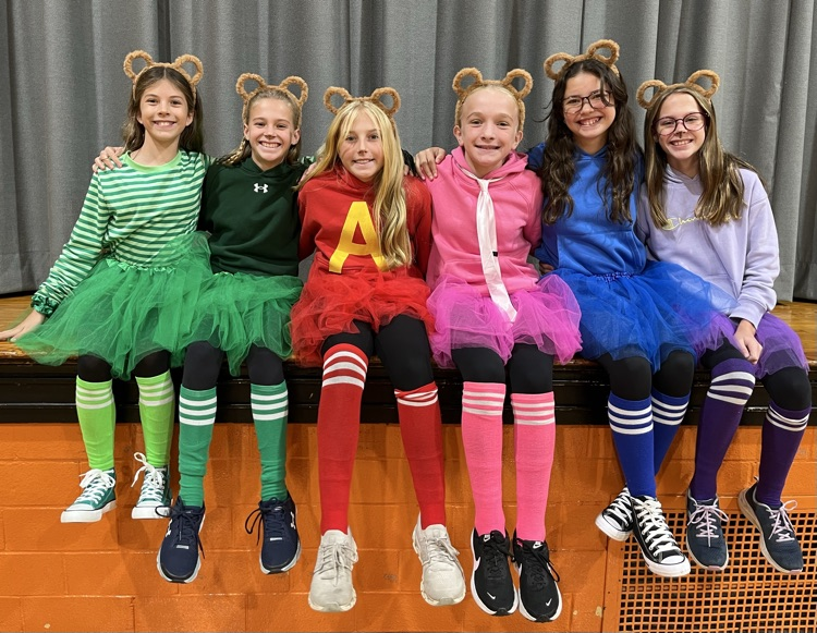 The cutest chipmunks