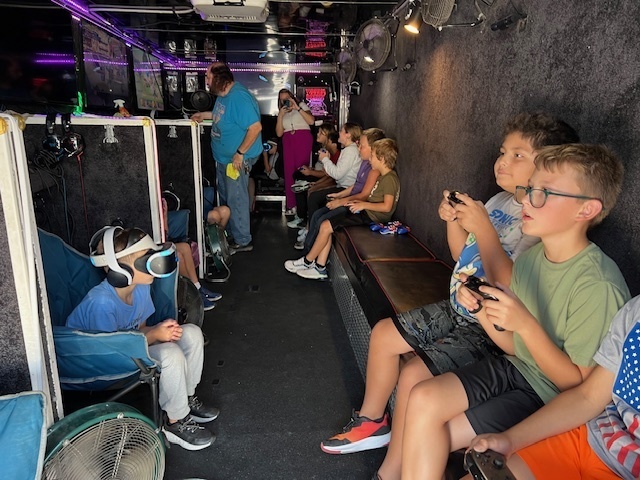 VR