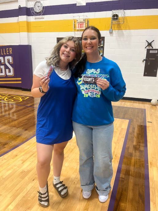 Junior Class Winners of Day 1 Color Day