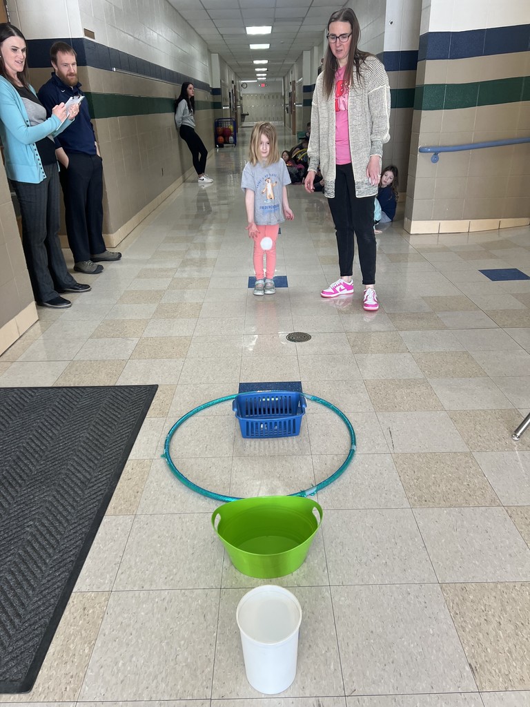 Snowball Toss