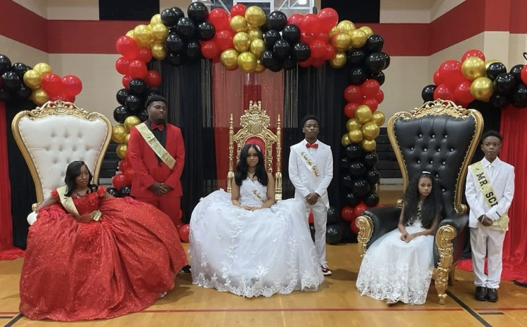 Homecoming court