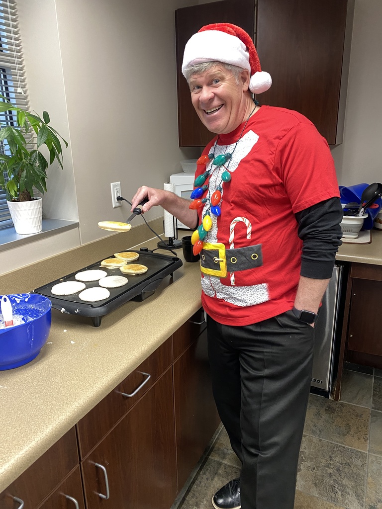 Superintendent Kimball Makes Pancakes