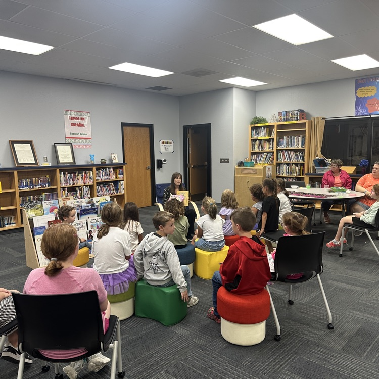 Author Ashely Parker reading her book, Ernie the Eraser