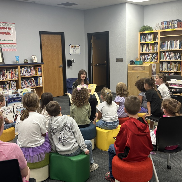 Author Ashely Parker reading her book, Ernie the Eraser