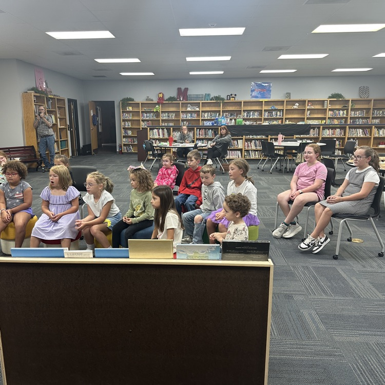 Author Ashely Parker reading her book, Ernie the Eraser