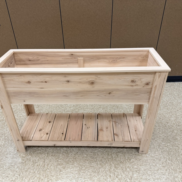 wood planter 