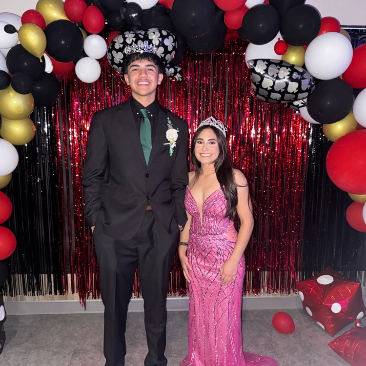 prom king and queen 
