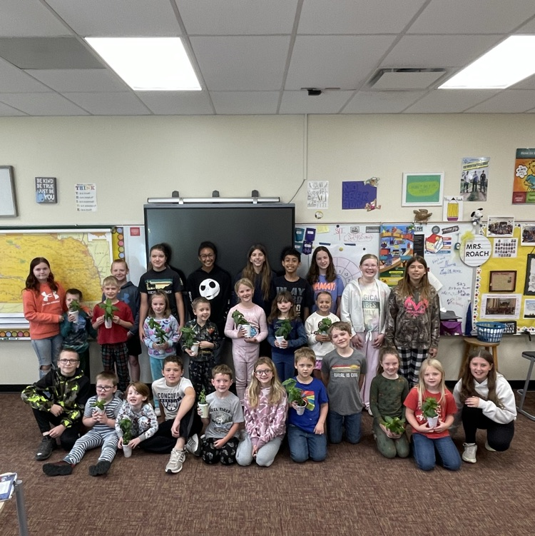 5th graders and Kindergarteners 