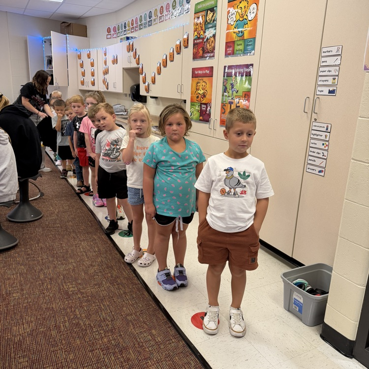 kindergarten students 