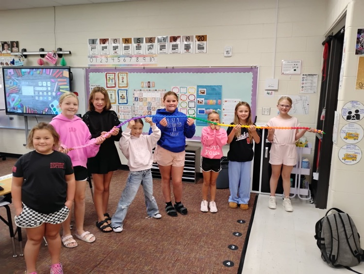 students building a dragonfly