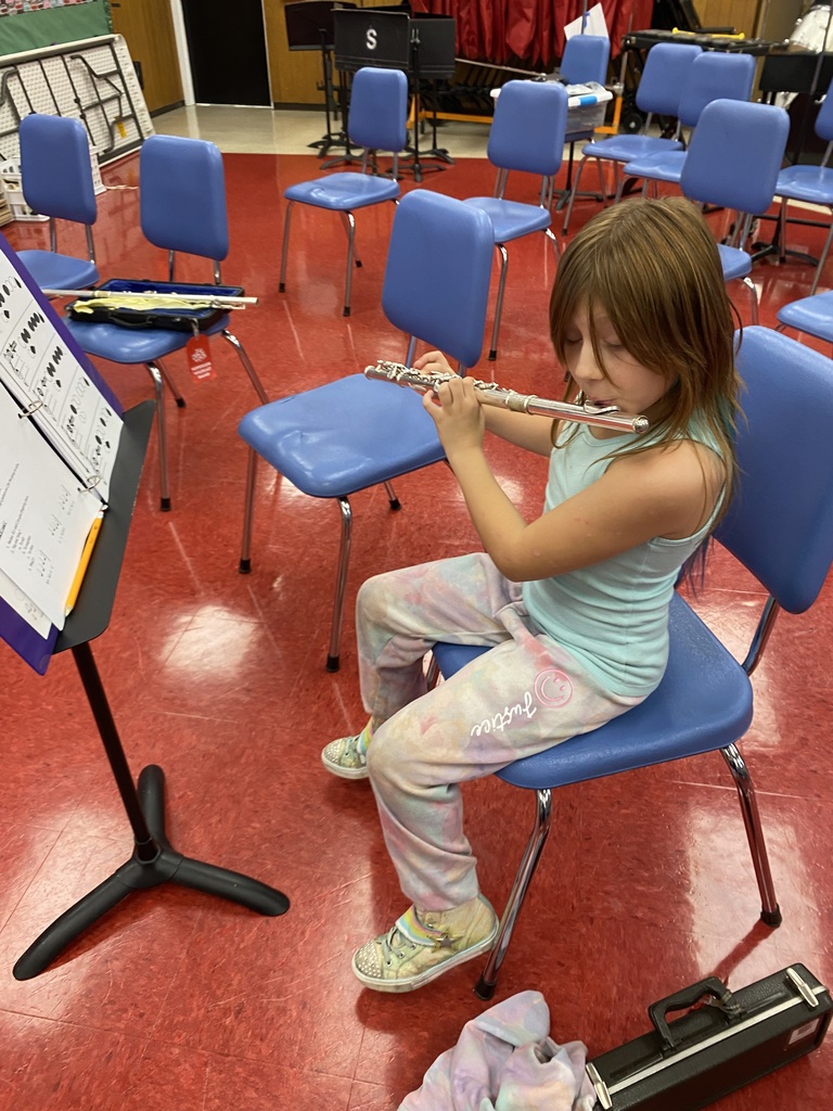 flute player