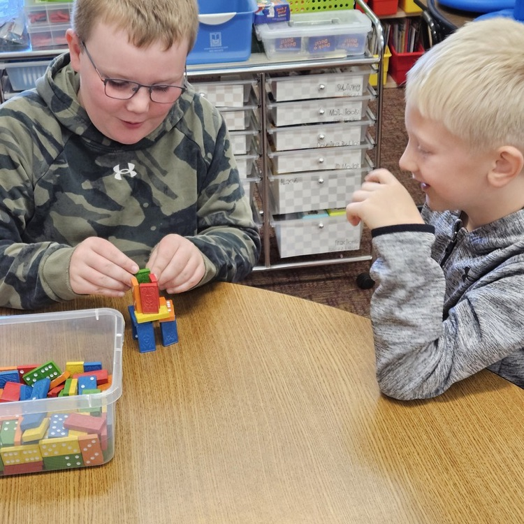 creating a domino animal