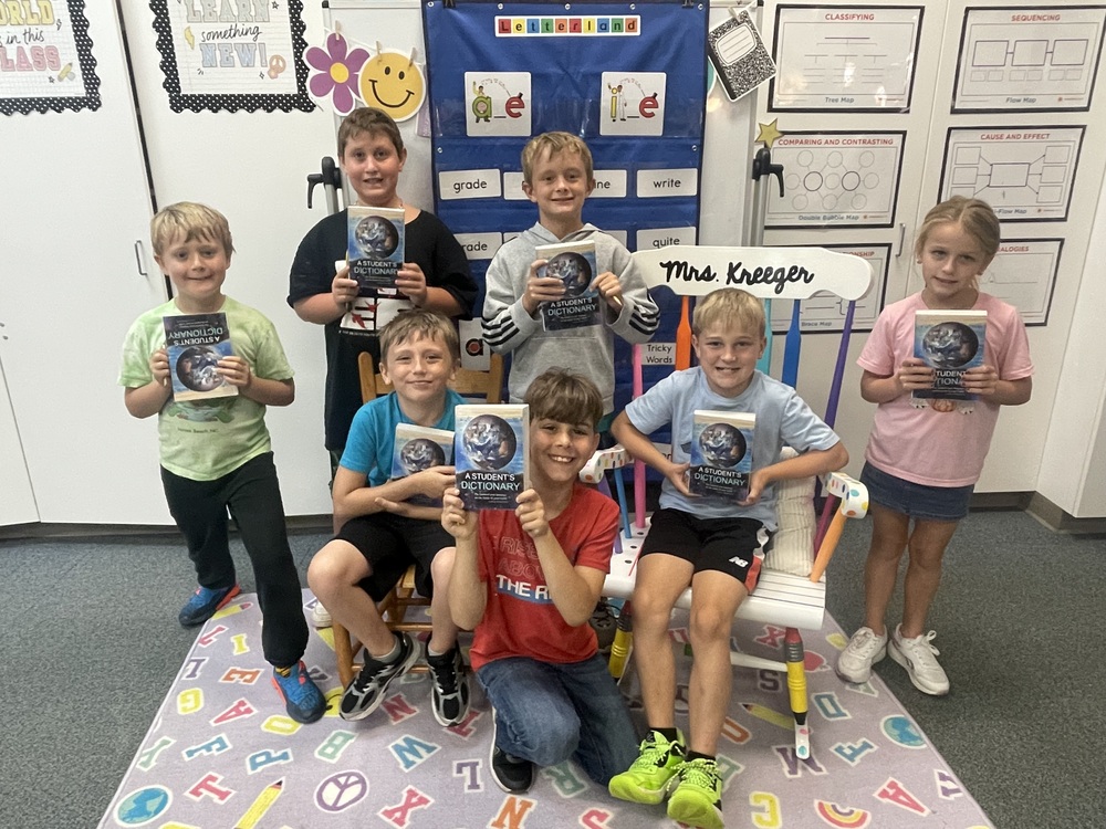 Ruritans donate dictionaries