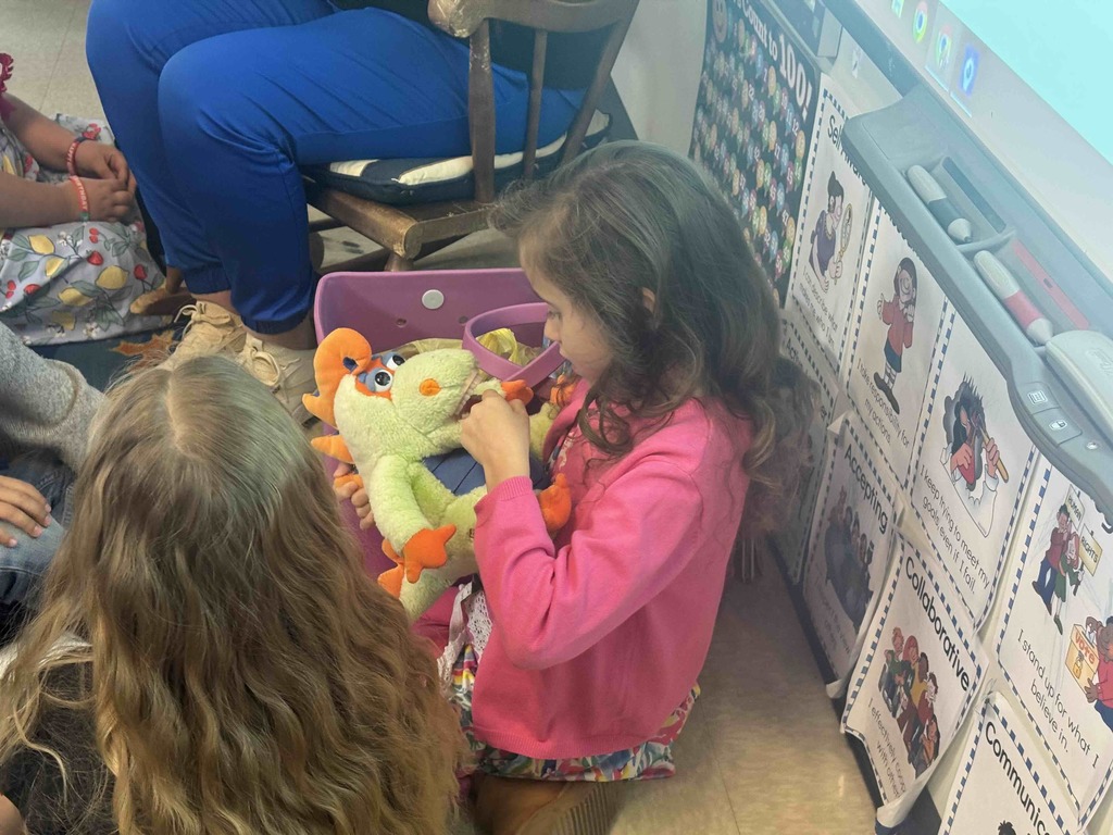 Today, our Kindergarten students had a visit from Essie Raye’s mom, Nicole Moser. Nicole is a dental hygienist. She taught them about how to take care of their teeth.