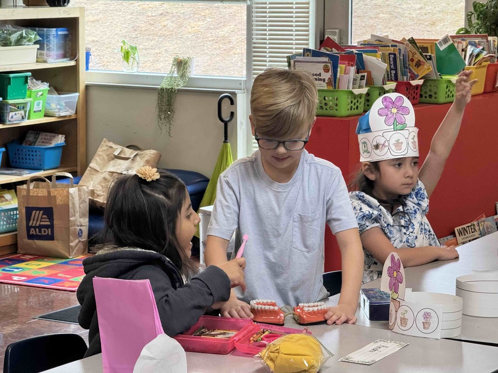 Today, our Kindergarten students had a visit from Essie Raye’s mom, Nicole Moser. Nicole is a dental hygienist. She taught them about how to take care of their teeth.