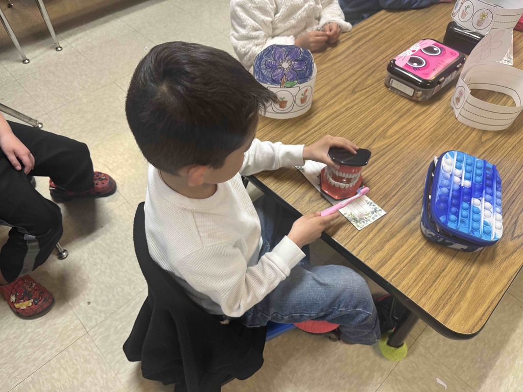 Today, our Kindergarten students had a visit from Essie Raye’s mom, Nicole Moser. Nicole is a dental hygienist. She taught them about how to take care of their teeth.