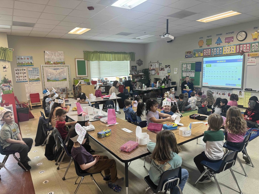 Today, our Kindergarten students had a visit from Essie Raye’s mom, Nicole Moser. Nicole is a dental hygienist. She taught them about how to take care of their teeth.