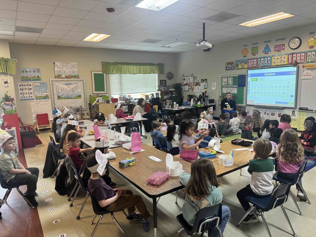 Today, our Kindergarten students had a visit from Essie Raye’s mom, Nicole Moser. Nicole is a dental hygienist. She taught them about how to take care of their teeth.