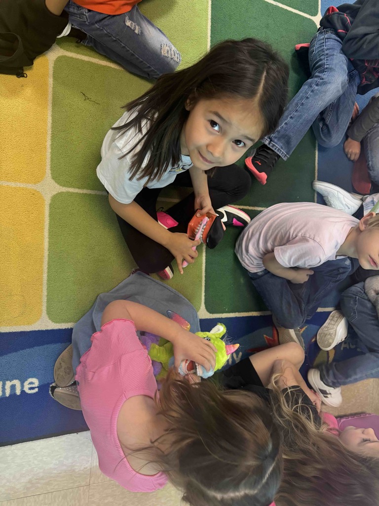 Today, our Kindergarten students had a visit from Essie Raye’s mom, Nicole Moser. Nicole is a dental hygienist. She taught them about how to take care of their teeth.