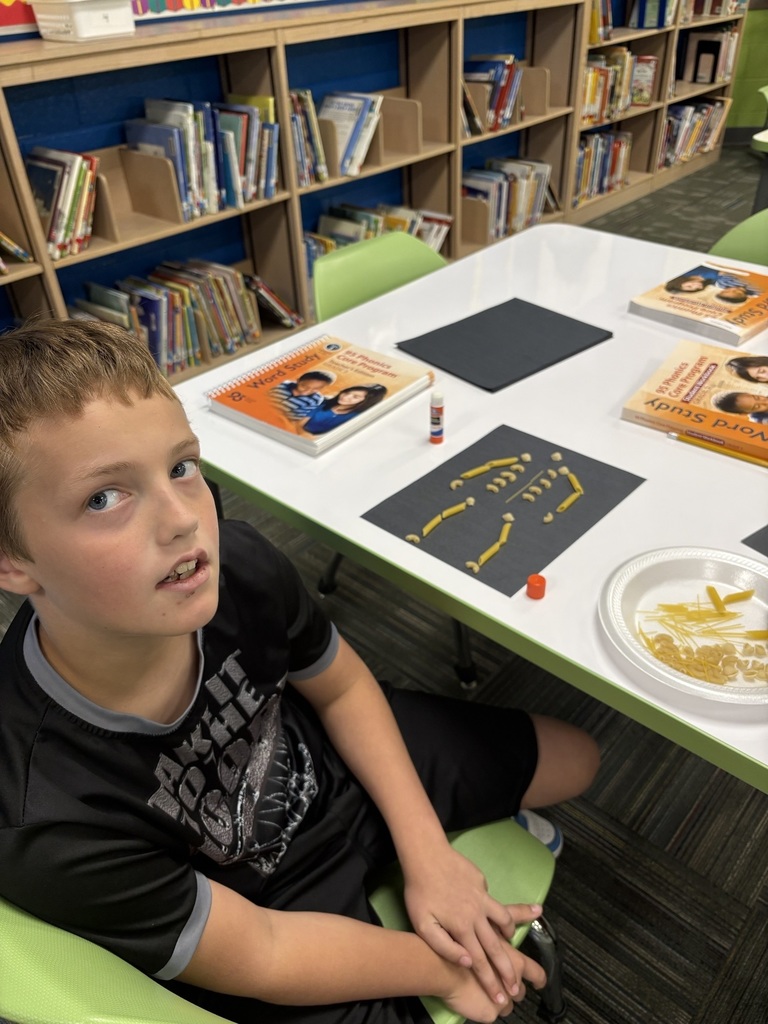 5th graders working on their body systems replicas