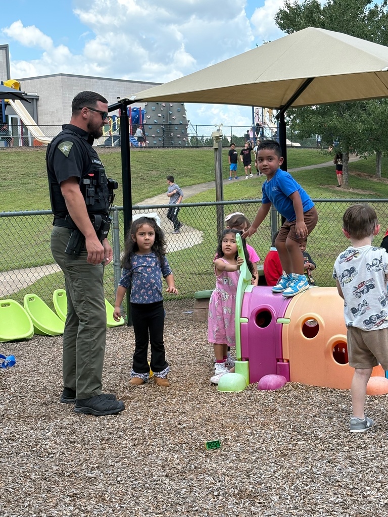 Our Pre-K Gators are having a blast on the playground! 🐊☀️ Lots of smiles, laughter, and fun as they enjoy their playtime together. 💛