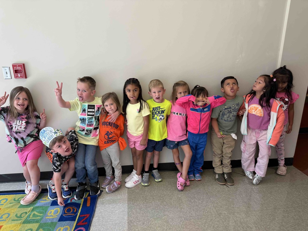 📅 Monday’s Theme: Rock those neon colors! ⚡️ Let’s shine bright with kindness and start the week with positivity and smiles!