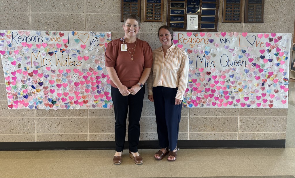 Week of Oct. 1: Reasons We LOVE Our Principals 💚 To celebrate Principal Appreciation Month, we will hang two banners in the lobby: Reasons we LOVE Mrs. Queen Reasons we LOVE Mrs. Waters Each student will receive two hearts to complete—one for Mrs. Waters and one for Mrs. Queen. These heartfelt notes will be displayed on the banners to show just how much we appreciate our principals! 🌟🐊