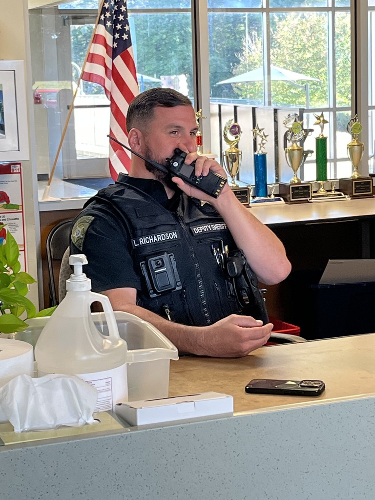 Mrs. Simmons' class became detectives this week as they worked hard to draw conclusions and solve the mystery of who kidnapped the principal!