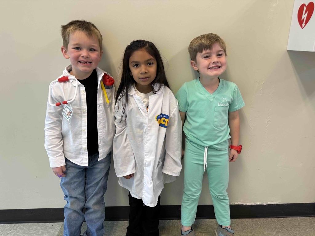Students dressed up as their dream jobs on Tuesday for Red Ribbon Week! 