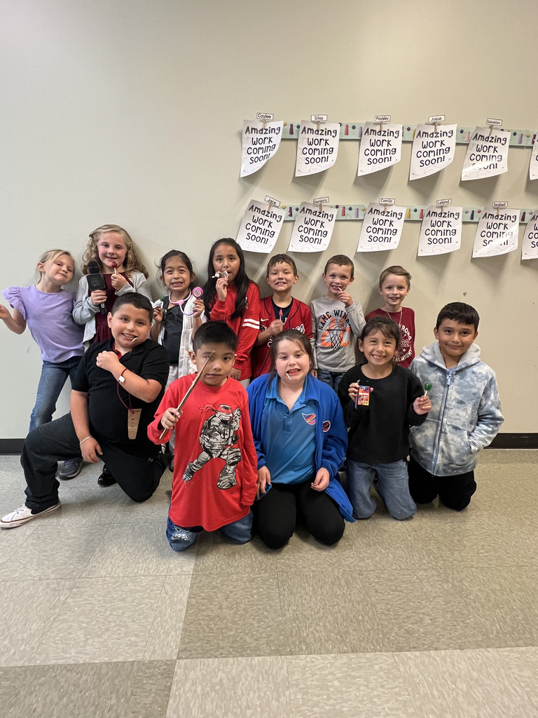 Students dressed up as their dream jobs on Tuesday for Red Ribbon Week! 