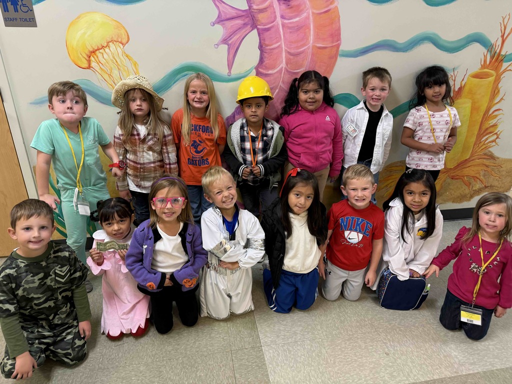 Students dressed up as their dream jobs on Tuesday for Red Ribbon Week! 