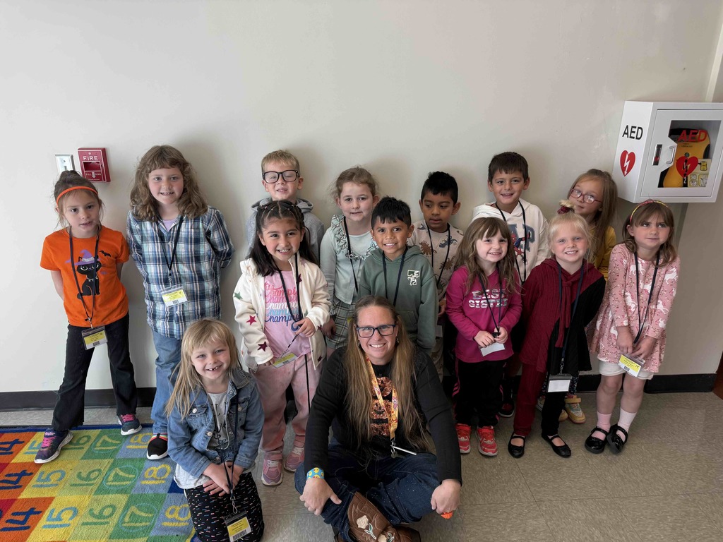 Students Dress like a teacher-Teachers dress as students