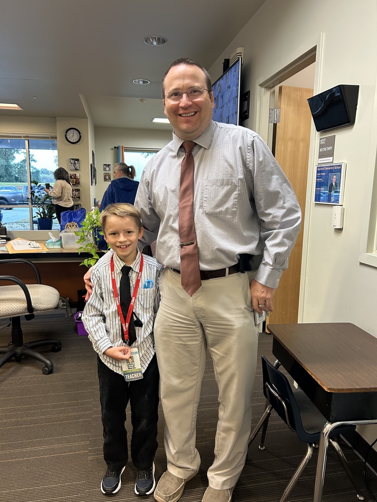 Students Dress like a teacher-Teachers dress as students