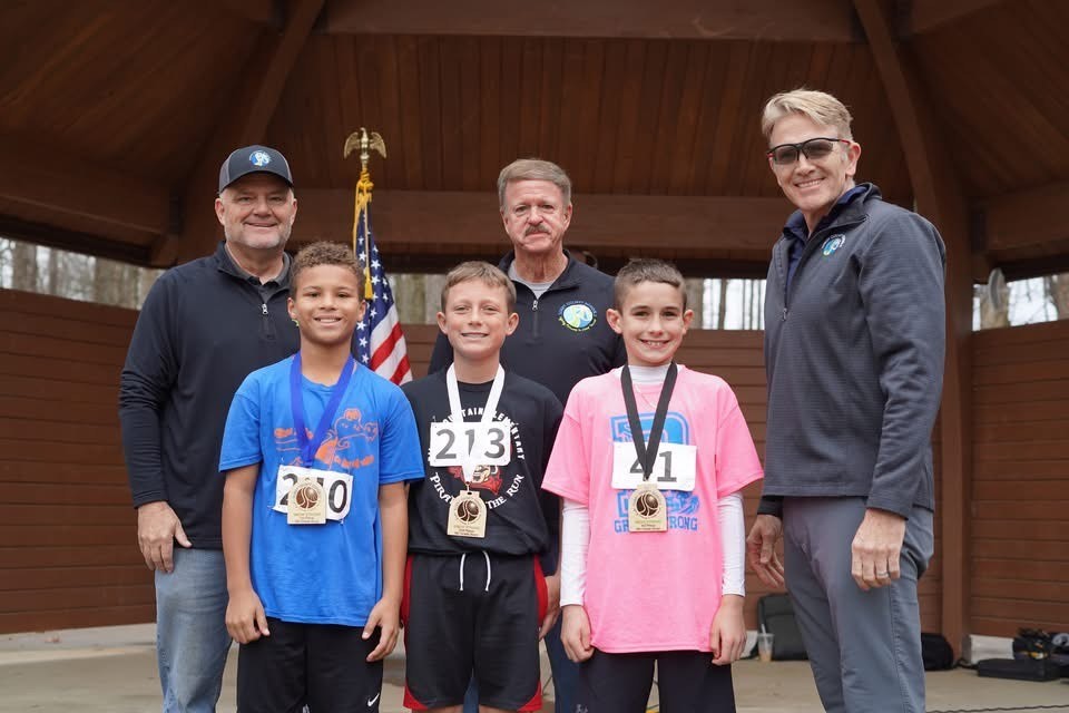 Our Gators had a great race today at Fisher River Park!  The following runners medaled for their grade level  1st place 5th grade boy Braxton Martin 3rd place 5th grade girl Johani Cristobal-Pineda