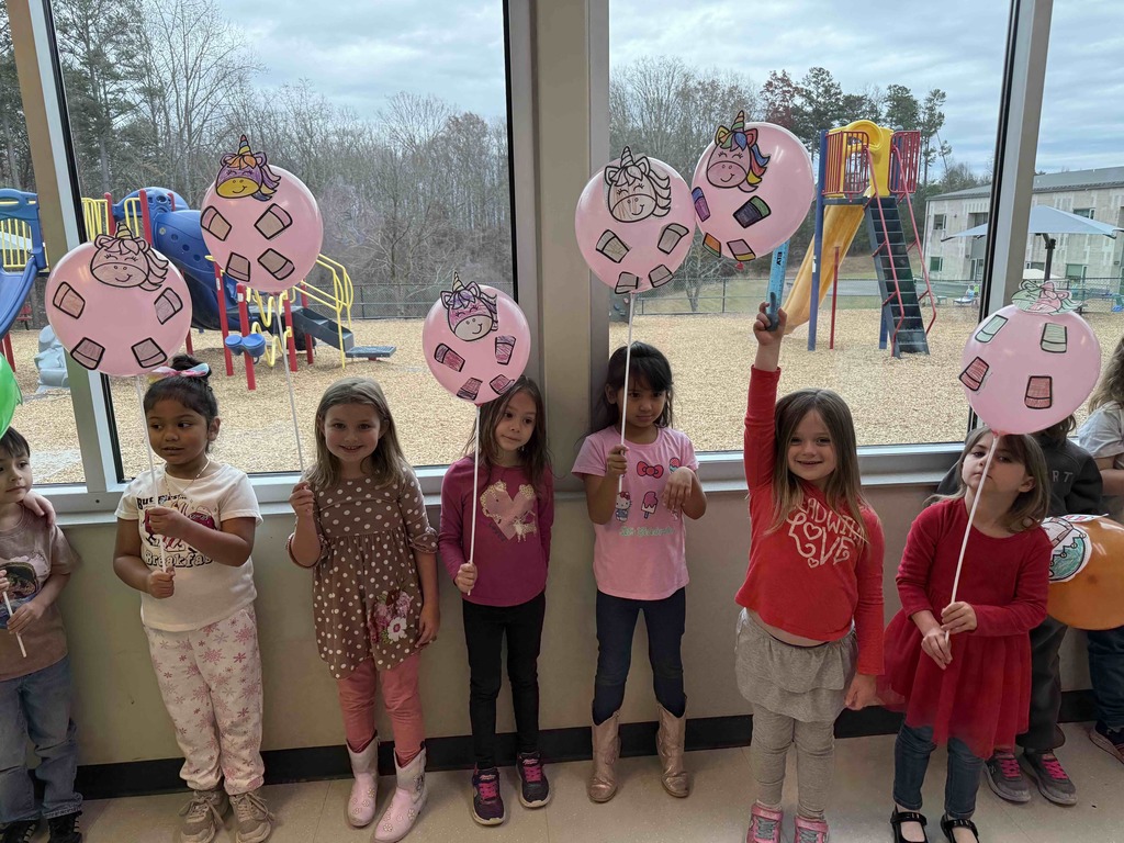 Our kindergarteners brought the magic of the Macy’s Thanksgiving Day Parade to Rockford Elementary today!