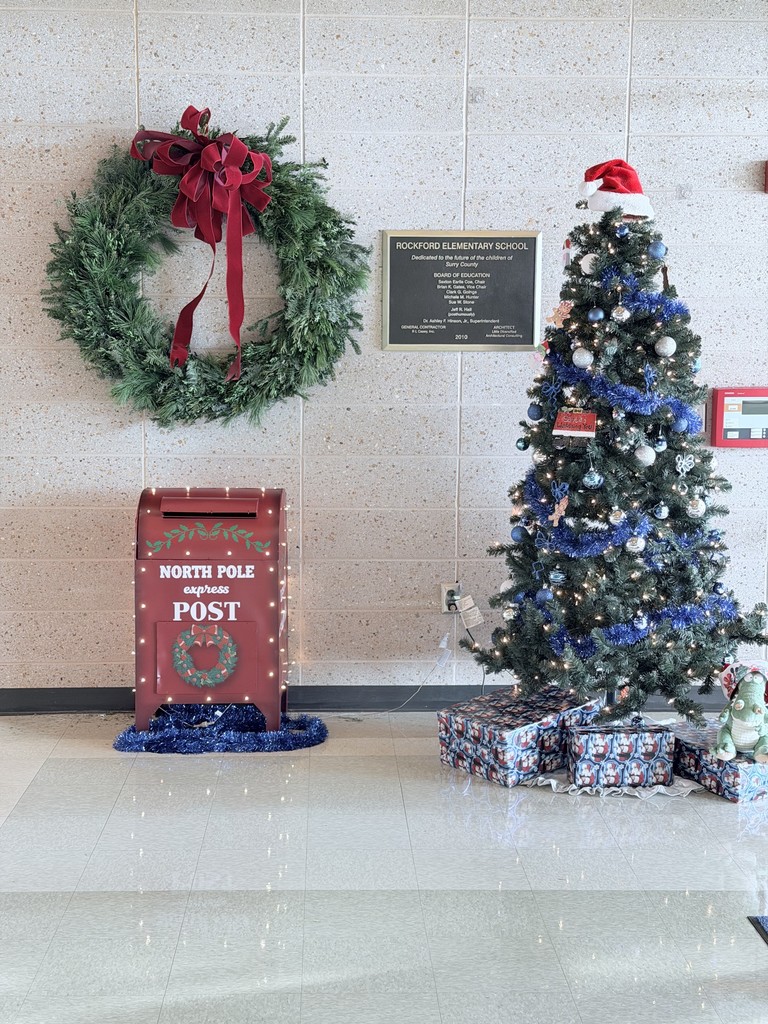 hank you to Loa's Evergreens – Christmas Roping & Wreaths for the beautiful evergreen wreath they donated to our school—it adds the perfect festive touch!