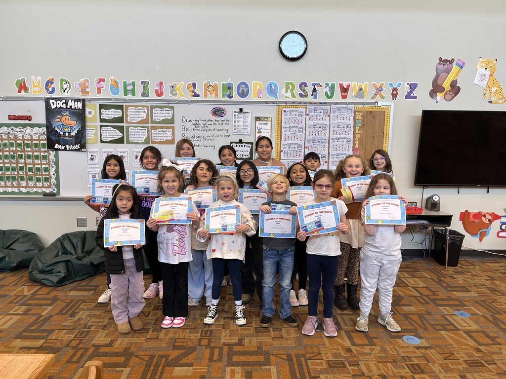 During the month of January, our students have worked hard to be a good example of communication skills. The students below worked on expressing ideas clearly and effectively. This includes giving and receiving feedback. We are so proud of these Gators for being outstanding leaders in our school and community! 