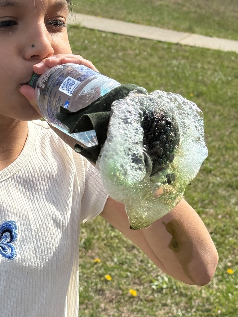 This month the science club learned about rainbows!  They talked about how and when they are formed and discovered some interesting facts!  They then went outside and made their own rainbows!  So much fun!