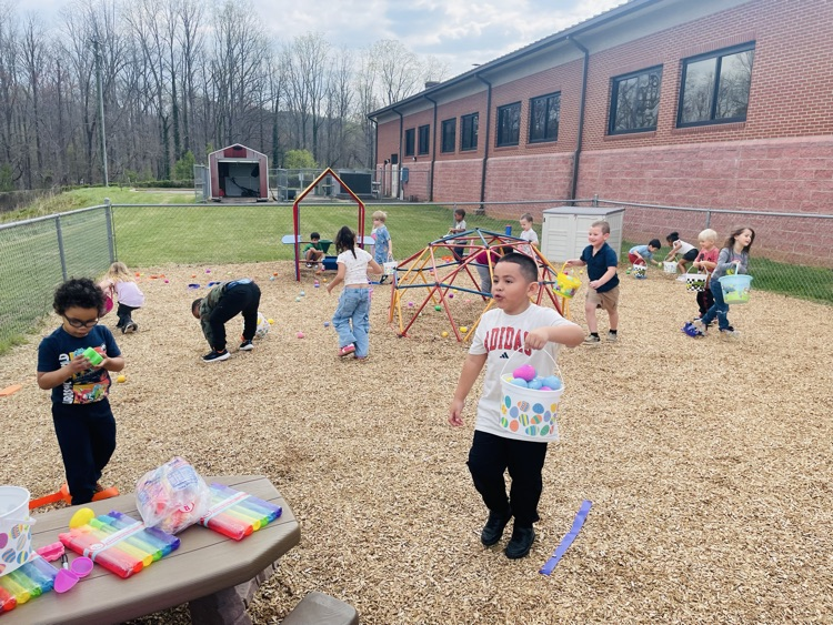 kids hunting Easter eggs