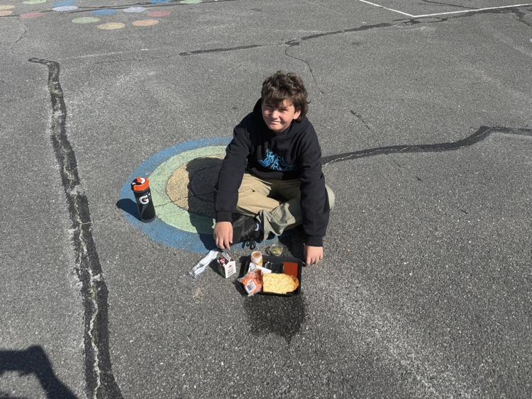 students enjoying popsicles outside