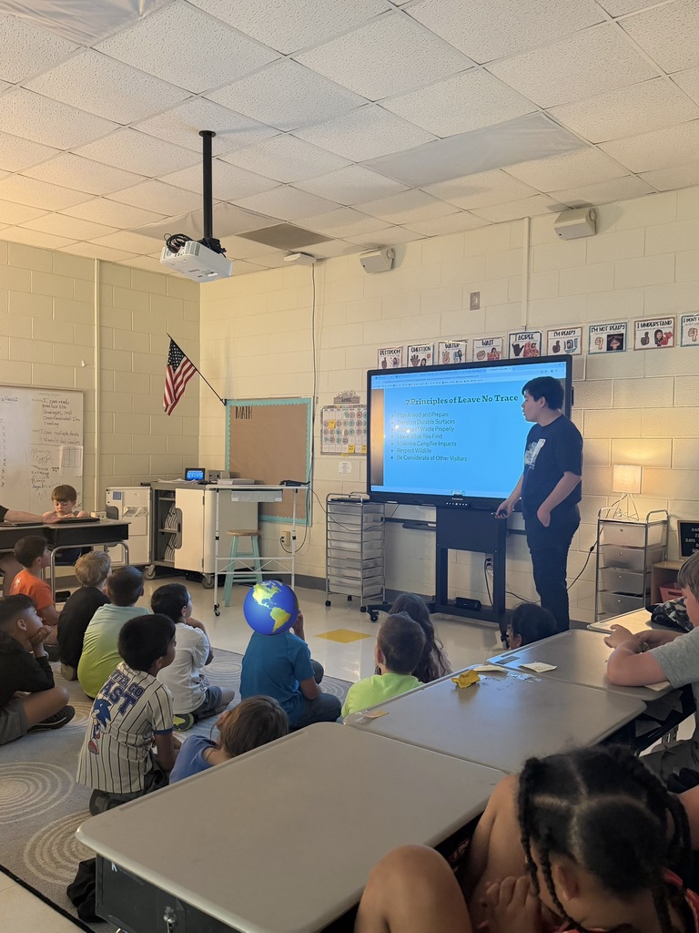 3rd graders learning how to Leave No Trace when they are in a park