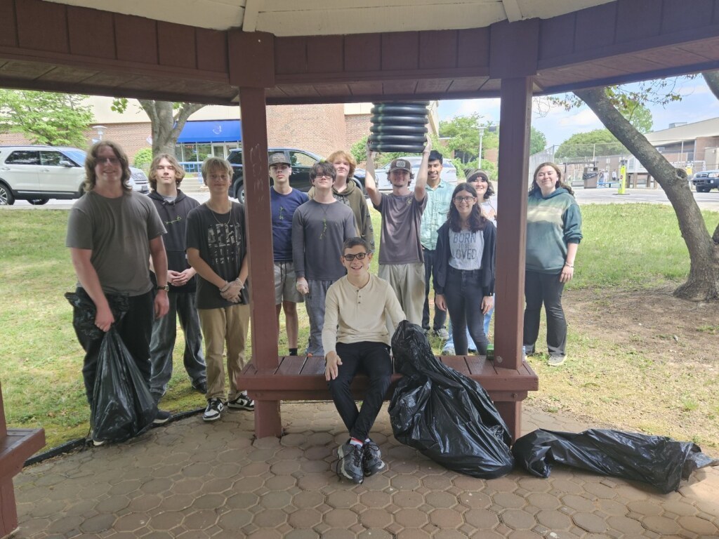 Science Club Hosts Successful Earth Day Spirit Week 