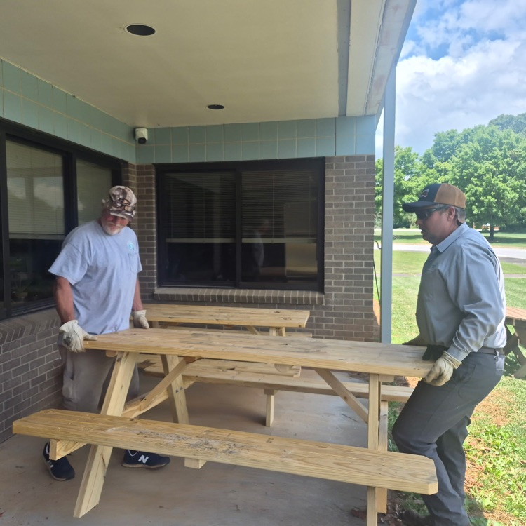 Thank you to Lowes Hardware for the tables!