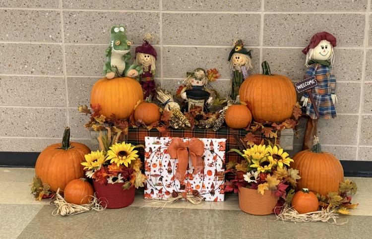 We are so grateful to Tina Bryant for bringing the beauty of fall to our entrance lobby! Her thoughtful decorating has created a warm and welcoming atmosphere for everyone who walks through our doors.