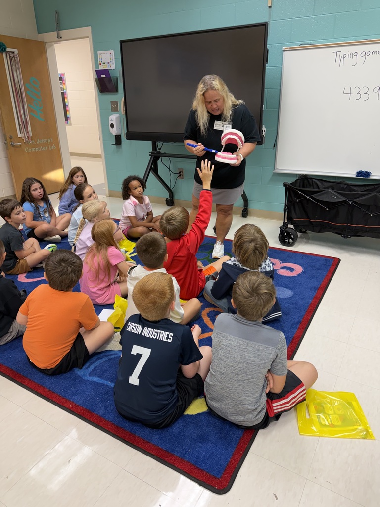 Surry Health and Nutrition Center/HOSA from Surry Early Collge visit Shoals Elementary!