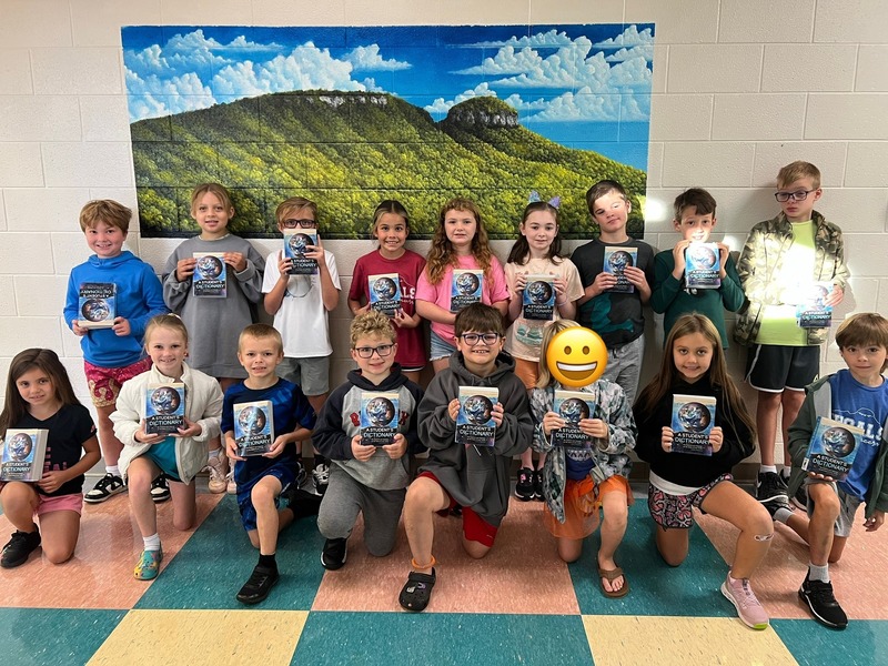 Ruritans donate dictionaries