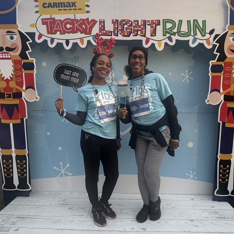 Congratulations to Coach Chambliss, Coach Byrd and the Sussex Central Elementary School Run Club for finishing the Carmax Tacky Lights Marathon! 🏃🏽♀️🏃🏻♂️