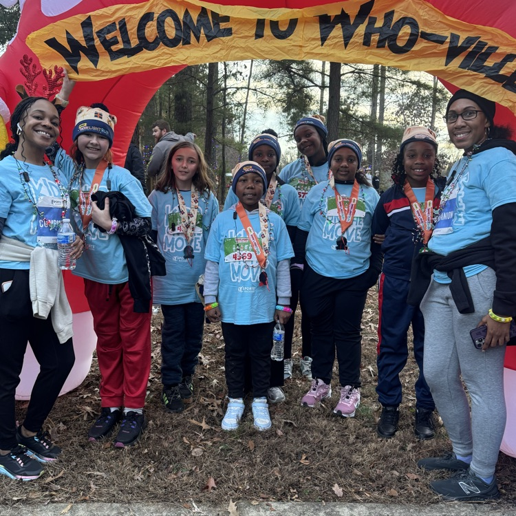 Congratulations to Coach Chambliss, Coach Byrd and the Sussex Central Elementary School Run Club for finishing the Carmax Tacky Lights Marathon! 🏃🏽♀️🏃🏻♂️