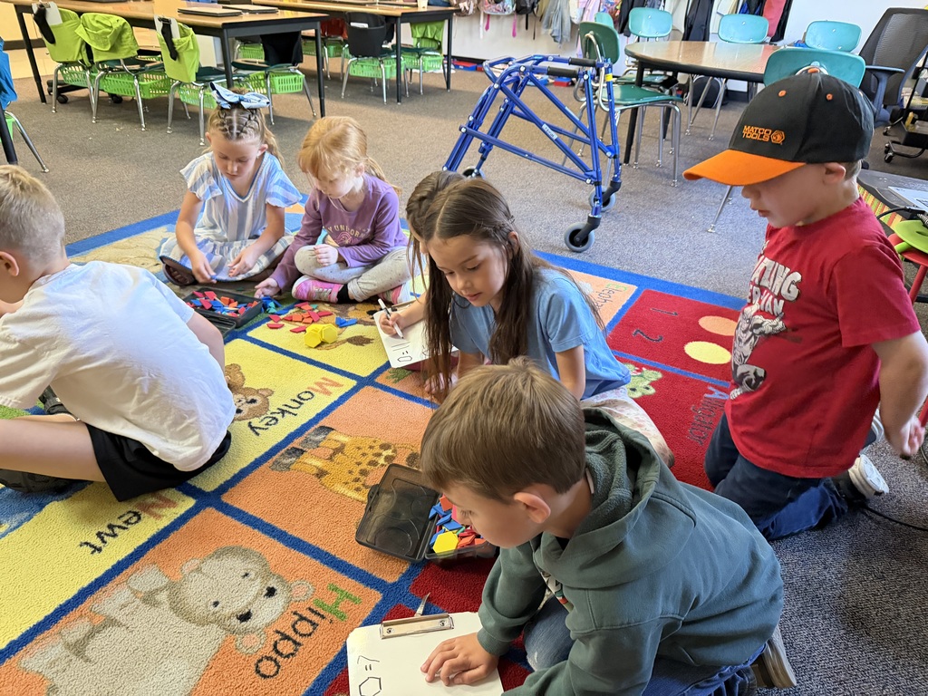 Photo of kindergarteners doing math 